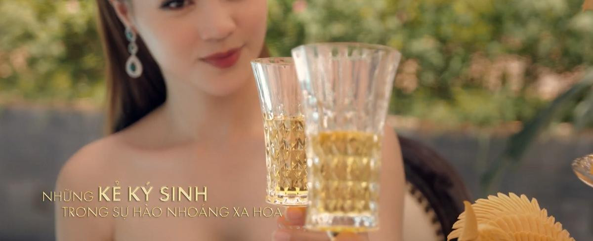 Lan Ngọc - Xuân Tiền ăn hột vịt lộn trong bộ bát đĩa 100 triệu đồng: Những kẻ ký sinh trong hào nhoáng xa hoa phù phiếm? Ảnh 25