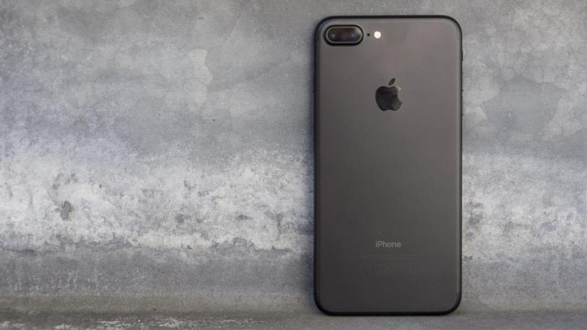 Vì sao iPhone 7 Plus là điện thoại 'quốc dân' tại VN dù ra mắt đã 3 năm? Ảnh 2