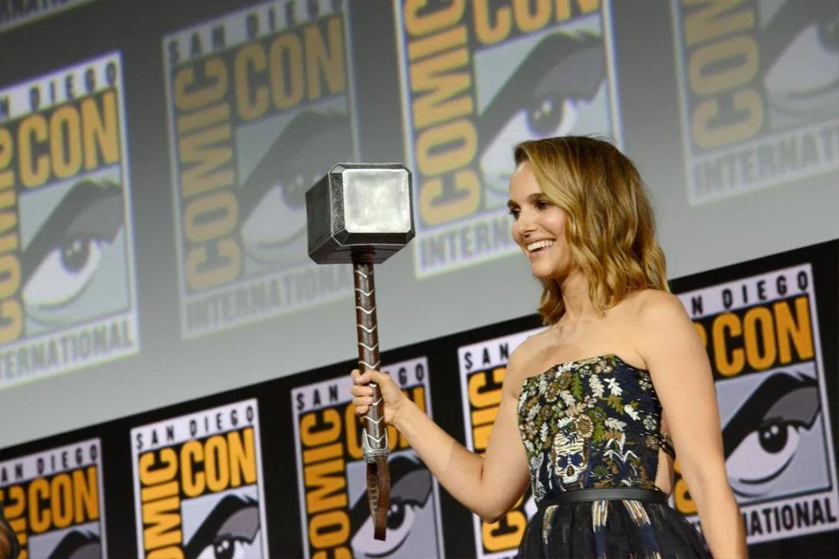 Thor 4: Natalie Portman tiết lộ về việc Thần sấm nữ - Jane Foster bị ung thư vú Ảnh 5