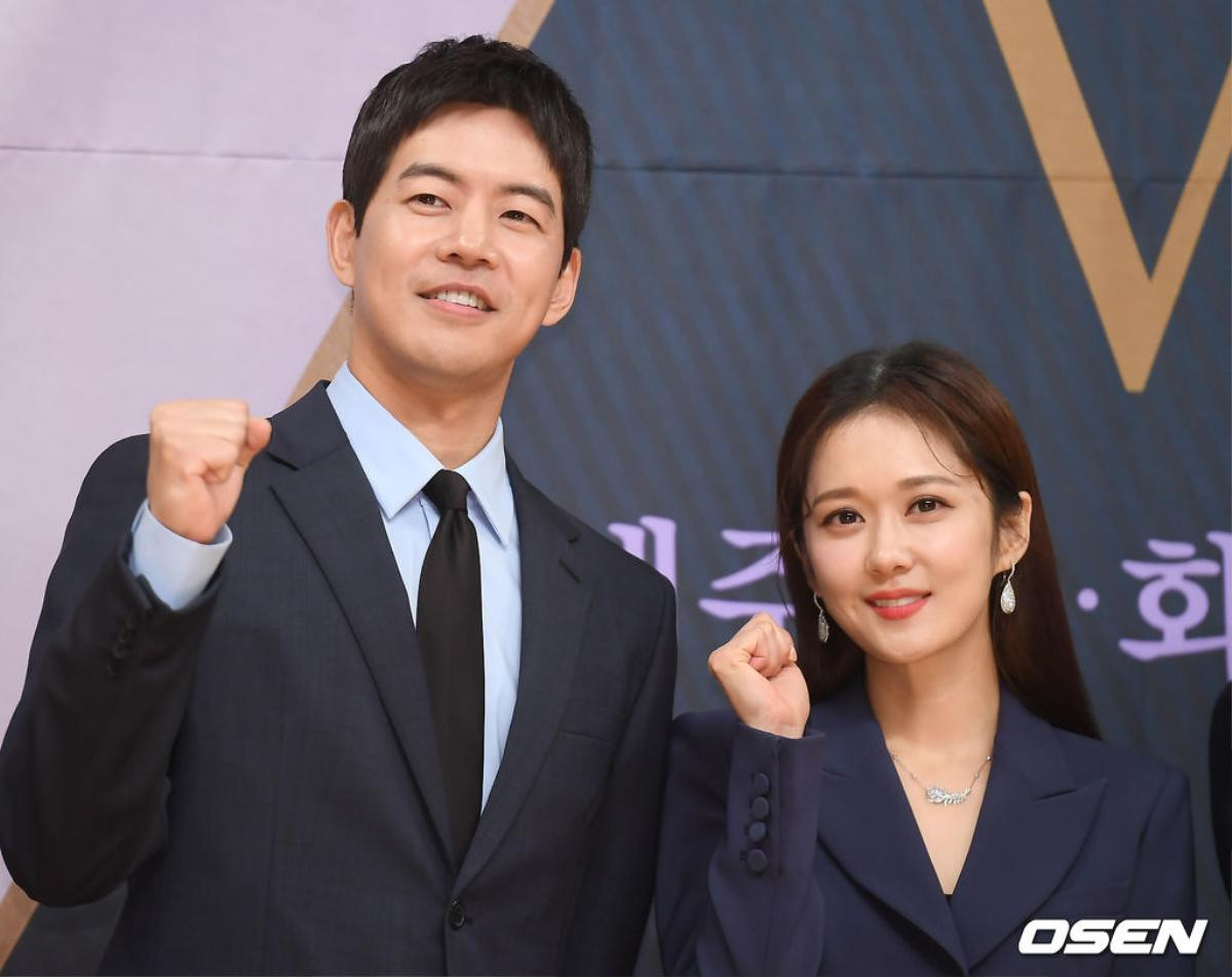 Họp báo 'VIP': Áp đảo loạt nữ phụ, Jang Nara trẻ xinh bên 'anh chồng' Lee Sang Yoon Ảnh 13