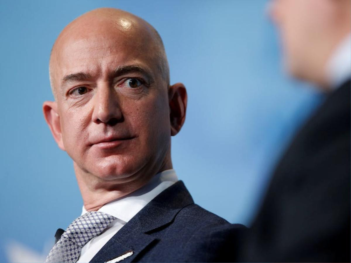 Jeff Bezos sắp mất ghế người giàu nhất thế giới, người soán ngôi không ai khác chính là… Ảnh 1