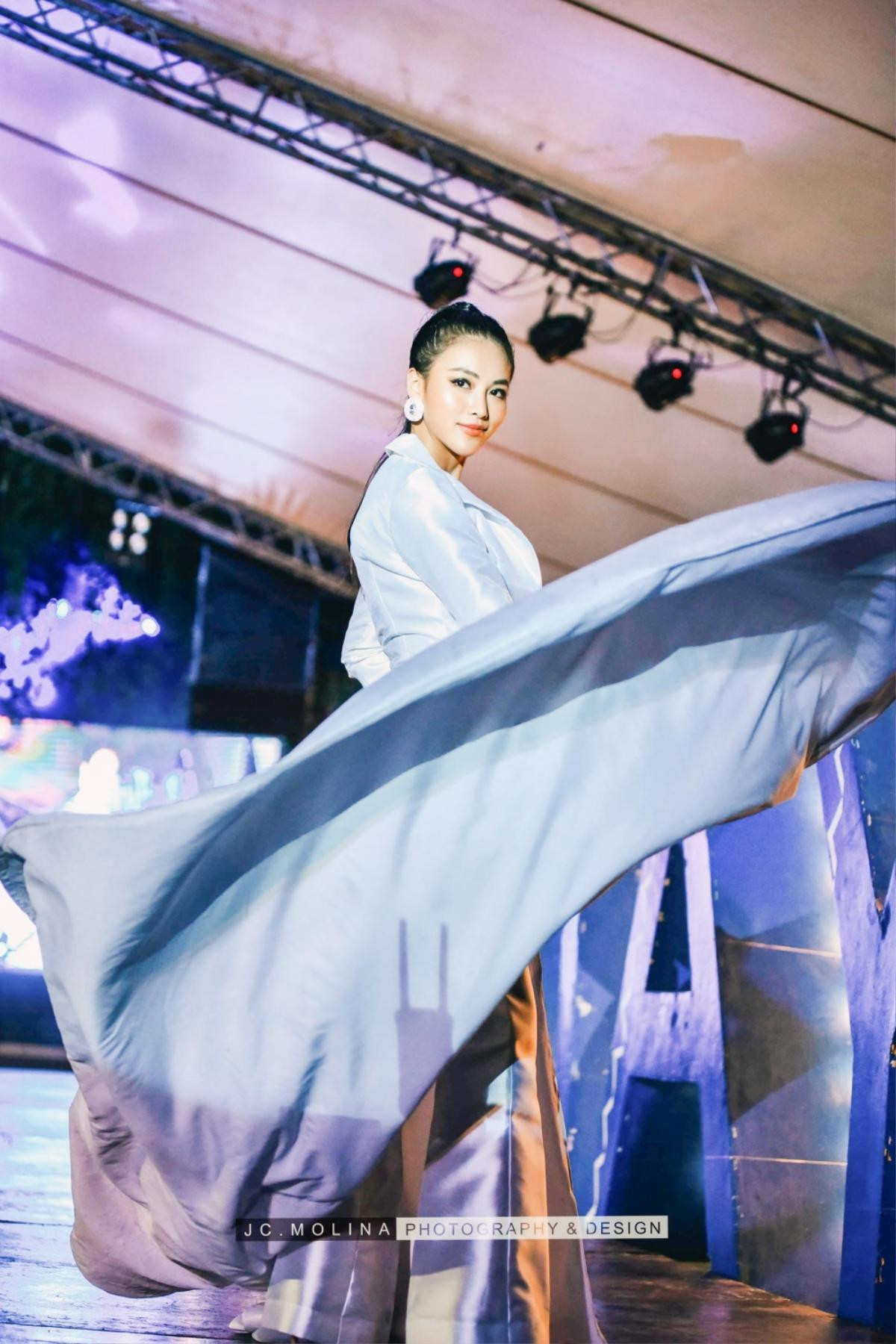 Phương Khánh catwalk thần thái giữa dàn người đẹp Miss Earth trước khi chuyển giao quyền lực Ảnh 7