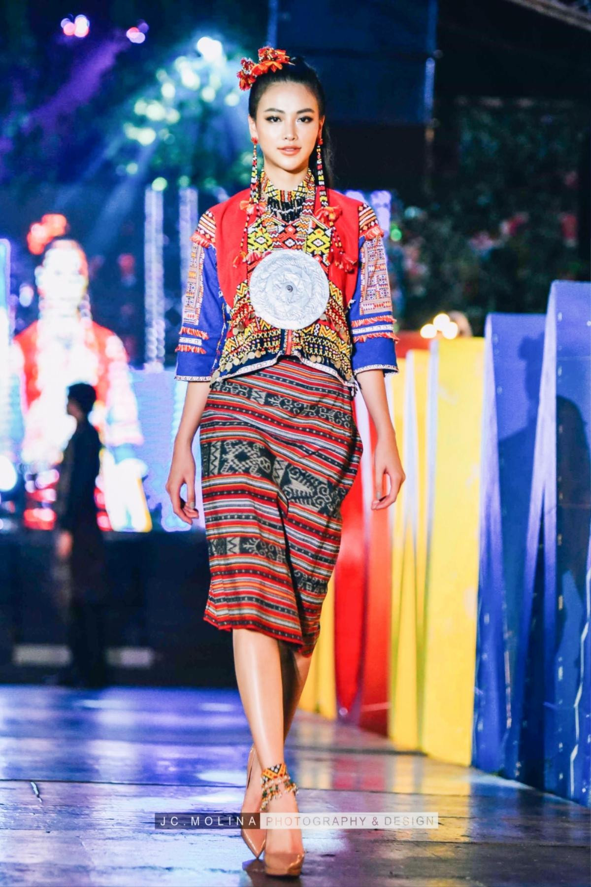 Phương Khánh catwalk thần thái giữa dàn người đẹp Miss Earth trước khi chuyển giao quyền lực Ảnh 5