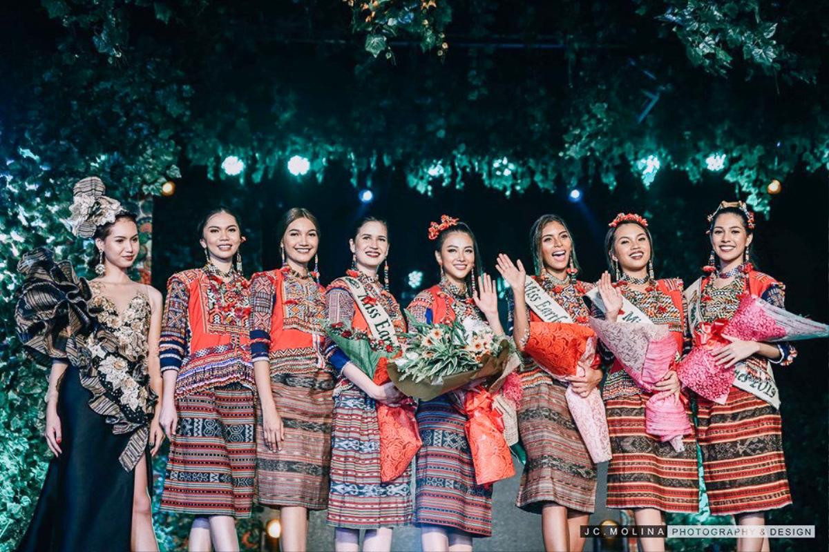 Phương Khánh catwalk thần thái giữa dàn người đẹp Miss Earth trước khi chuyển giao quyền lực Ảnh 2