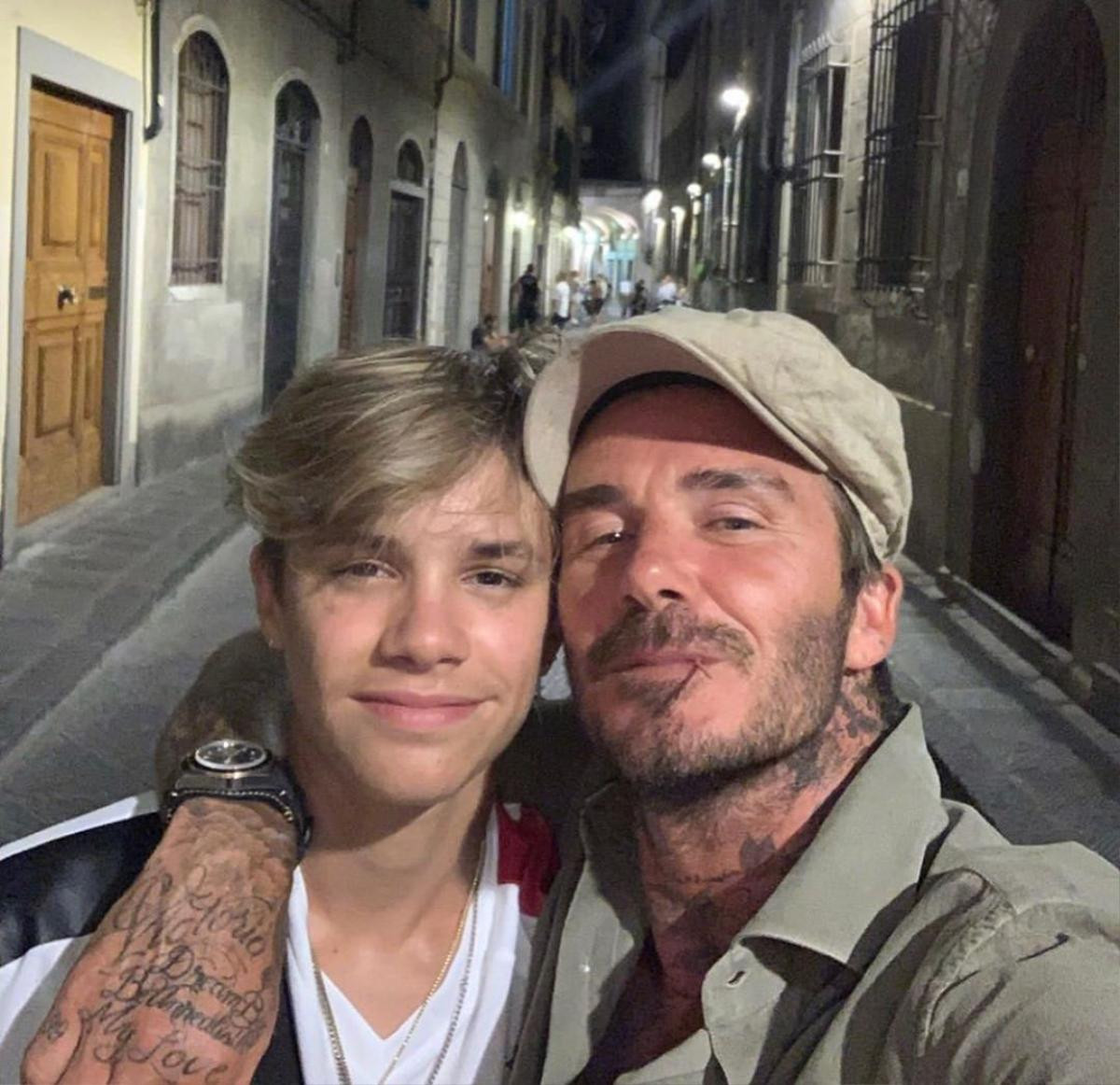 Để kiểu tóc tết tương tự bố hồi trẻ, Romeo Beckham nhận về cái kết không thể ngọt ngào hơn Ảnh 4