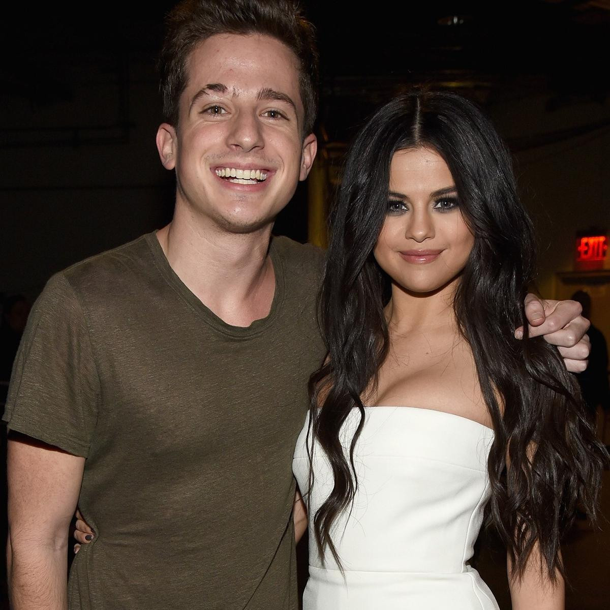 Mặc cho cú unfollow “chí mạng” của Selena Gomez, Charlie Puth vẫn ung dung thể hiện tình yêu đến ca khúc Lose You To Love Me. Ảnh 2