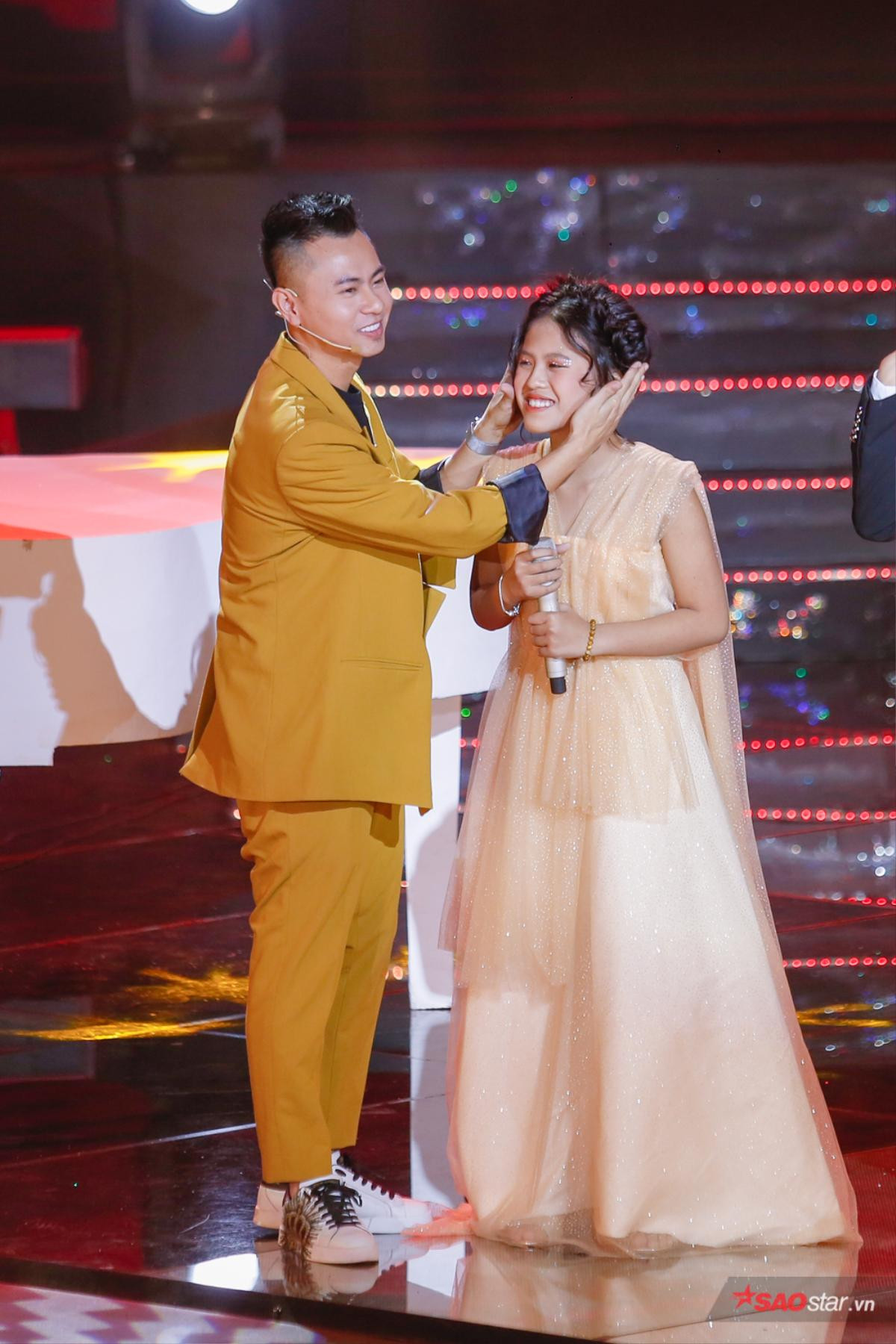 TOP 5 khoảnh khắc đẹp nhất và đầy cảm xúc làm nên đêm Chung kết - The Voice Kids 2019 hoành tráng Ảnh 26