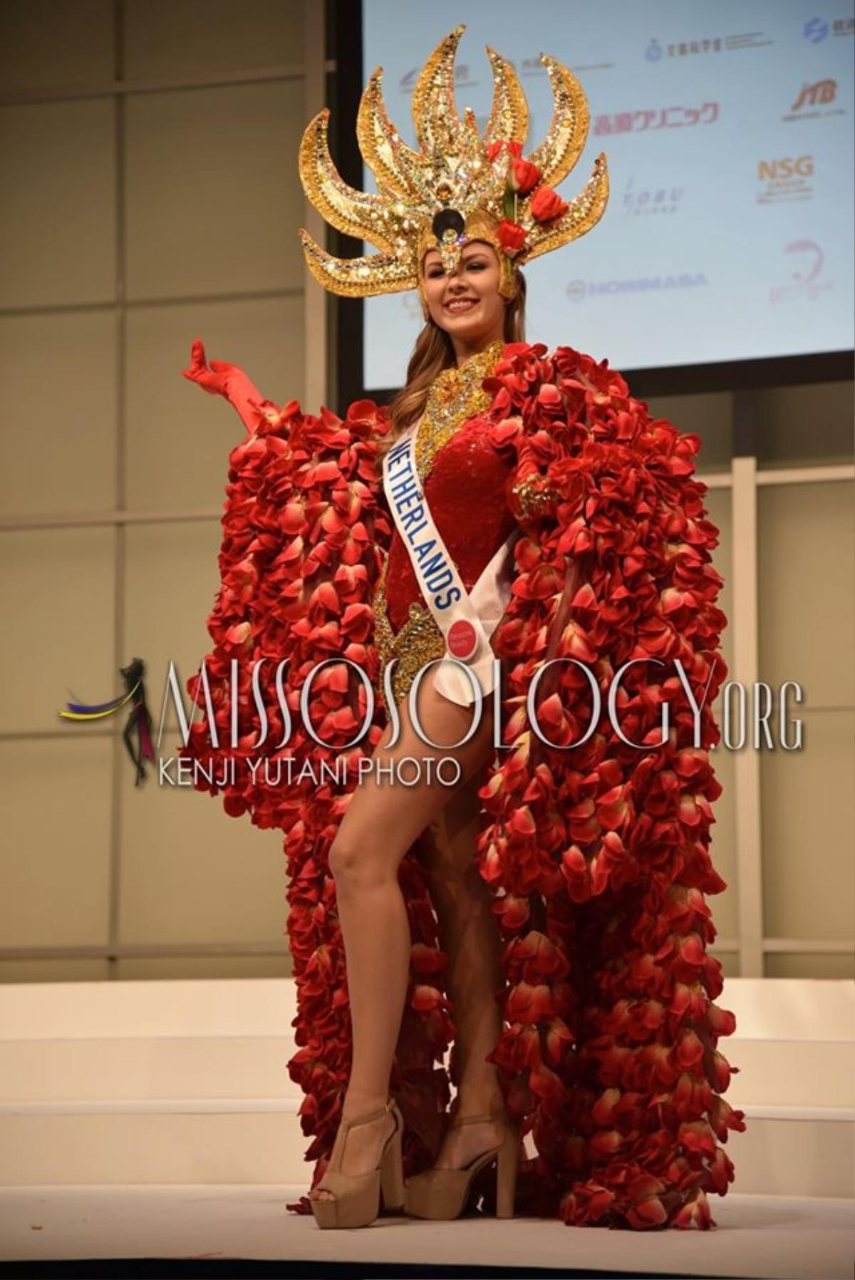 Miss International 2019: Trang phục dân tộc cực gắt của đối thủ Tường San, gây chú ý nhất là ý tưởng đụng độ 'Cò' của Hoàng Thuỳ Ảnh 21