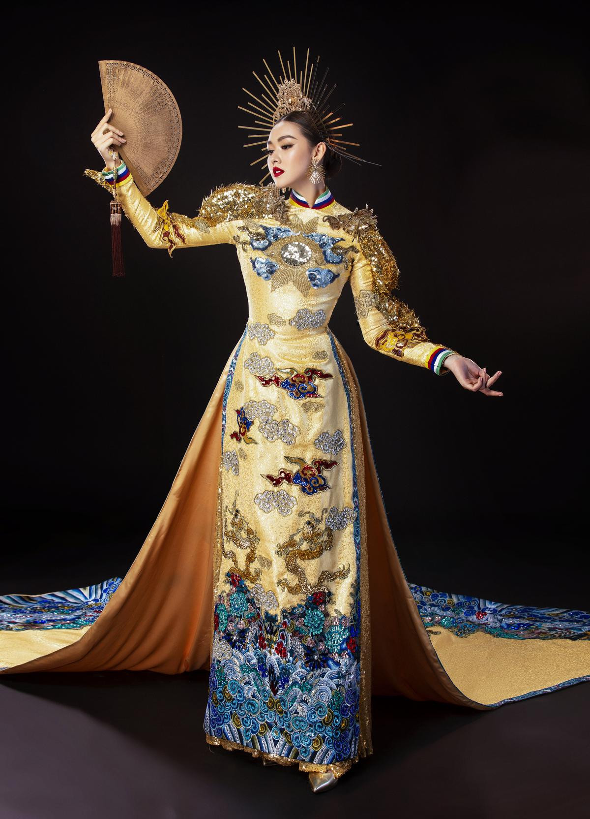 Tường San từ chối hoán đổi mấn 2 bộ National Costume: 'Mỗi trang phục dân tộc đều là kết tinh đặc biệt' Ảnh 4