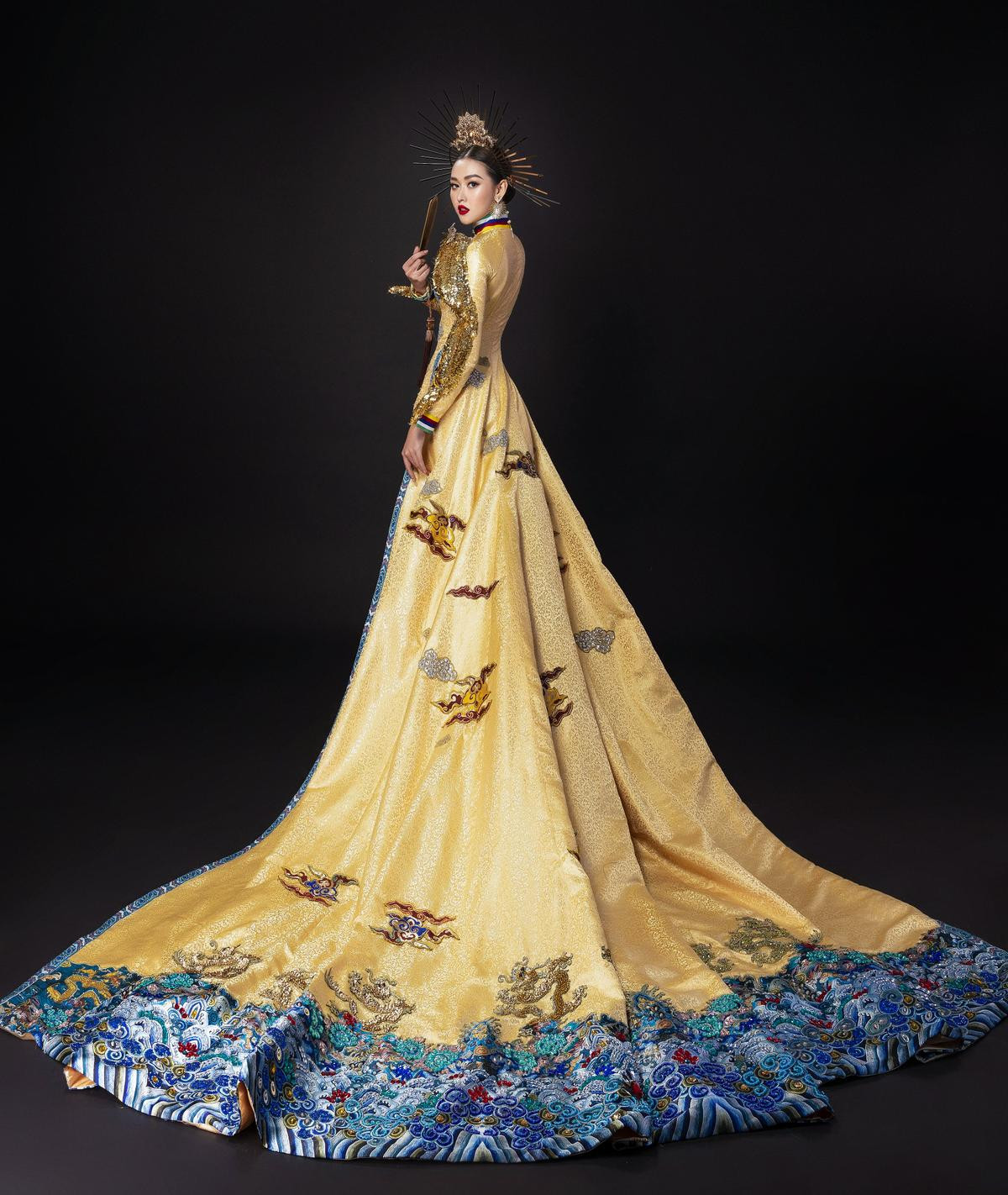 Tường San chọn National Costume Rồng chầu mặt trời, 'quét sạch sân khấu' Hoa hậu Quốc tế 2019 Ảnh 6