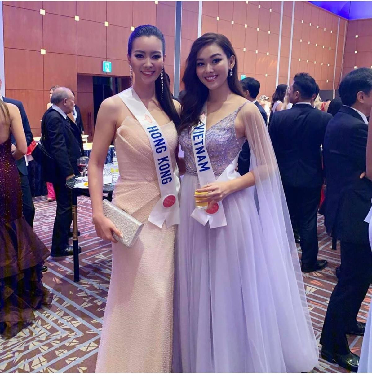 Tường San hóa công chúa 'gây thương nhớ' đọ sắc cùng Miss International 2018 - Mariem Velazco Ảnh 2