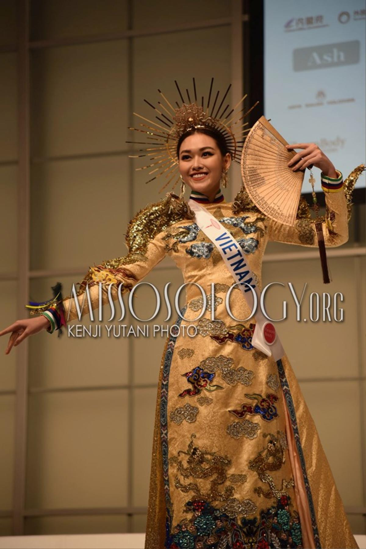 Top 10 quốc phục đẹp mắt nhất của Miss International 2019: Không thể thiếu Tường San! Ảnh 1