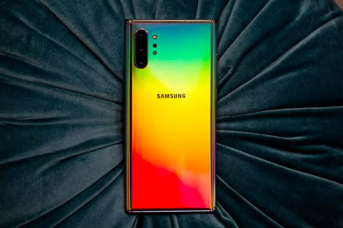 Có 20 triệu đồng nên mua iPhone 11 hay Samsung Galaxy Note10? Ảnh 2