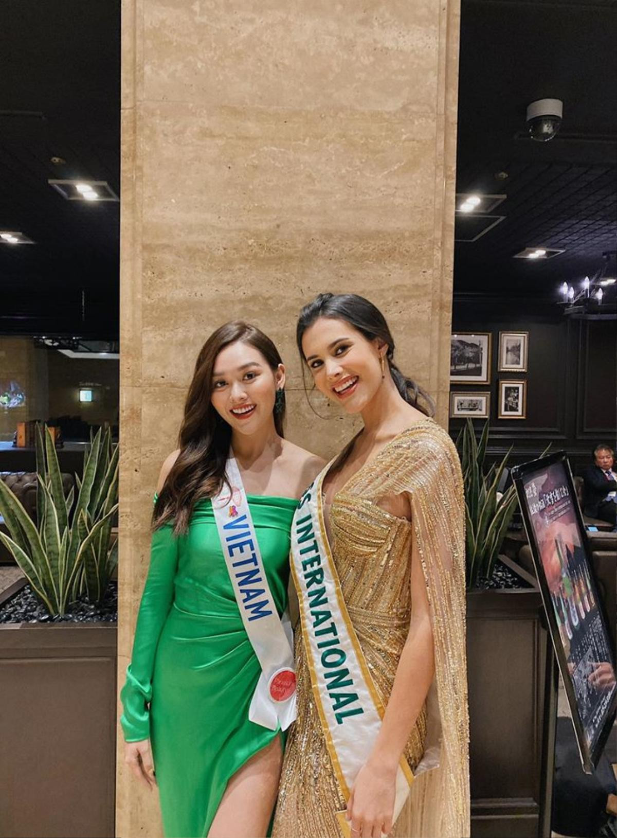 Thời thượng không kém Kiều Loan, Tường San rạng rỡ toả sáng tại Miss International 2019 Ảnh 10