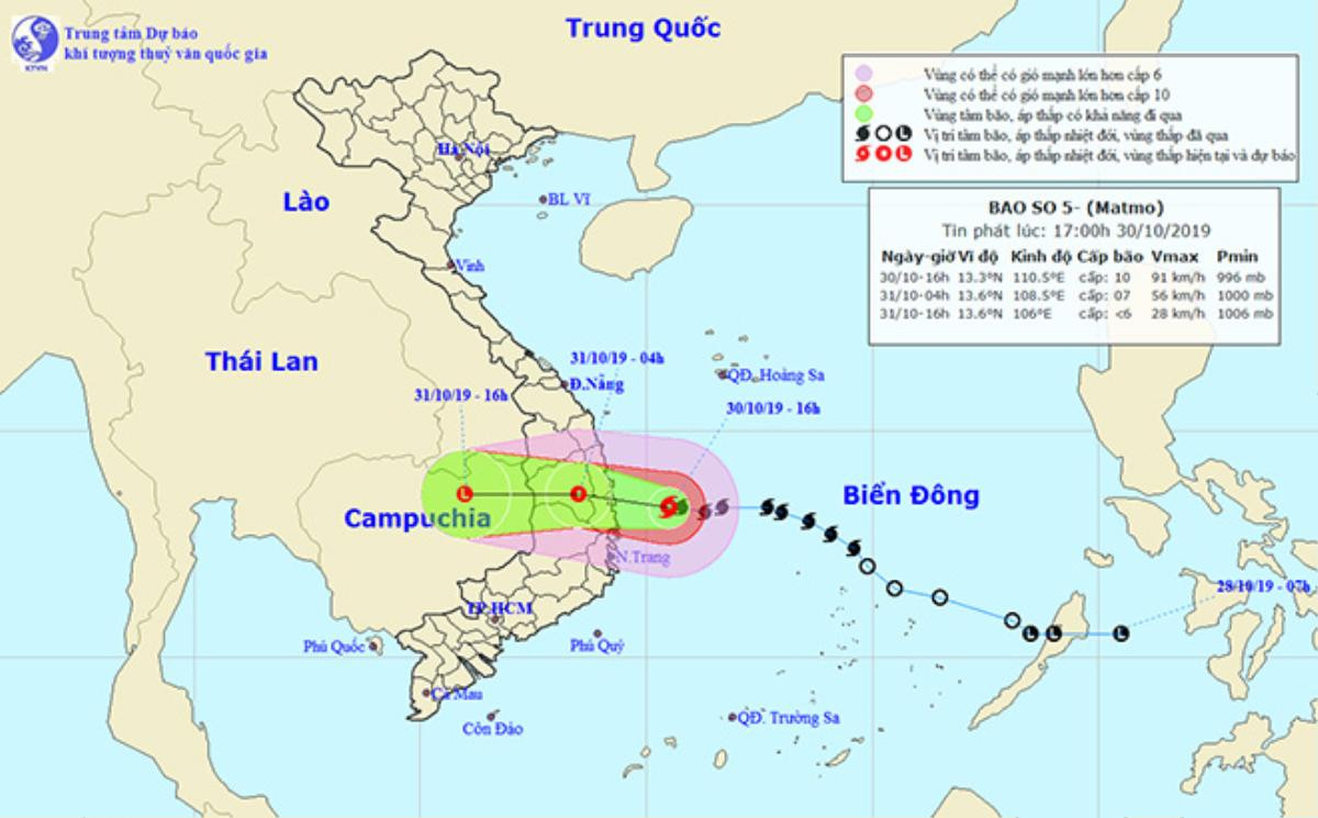 Nóng: Bão số 5 giật cấp 12 đã áp sát Bình Định - Phú Yên, cảnh báo đỉnh lũ trên báo động 3 Ảnh 1