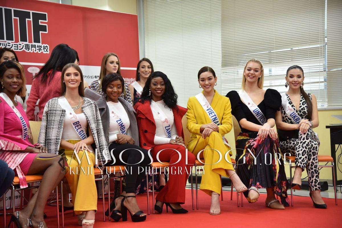 Tường San rạng rỡ, bất ngờ làm 'mentor' hướng dẫn nữ sinh Nhật Bản catwalk tại Miss International 2019 Ảnh 1