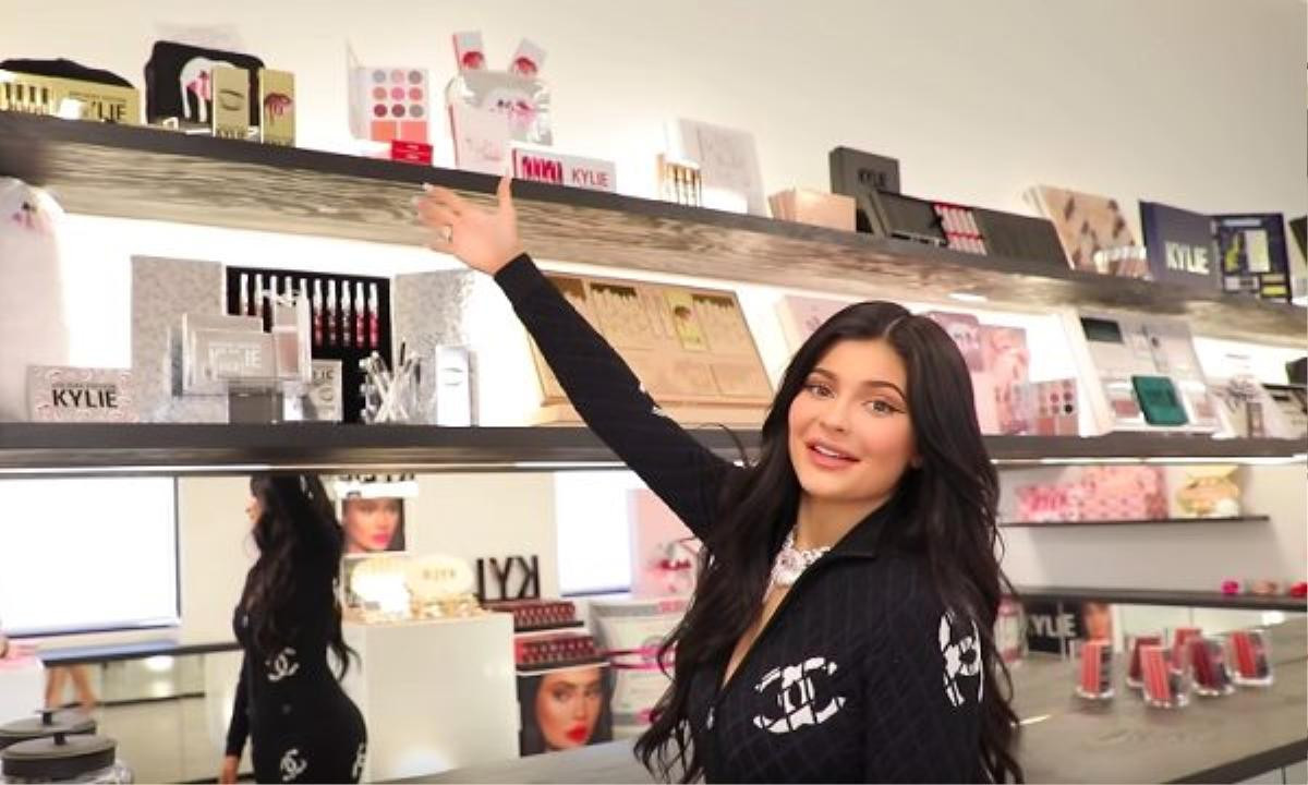 'Lâu đài' màu hường sang chảnh của nữ tỷ phú Kylie Jenner khiến bao cô gái ganh tỵ Ảnh 8