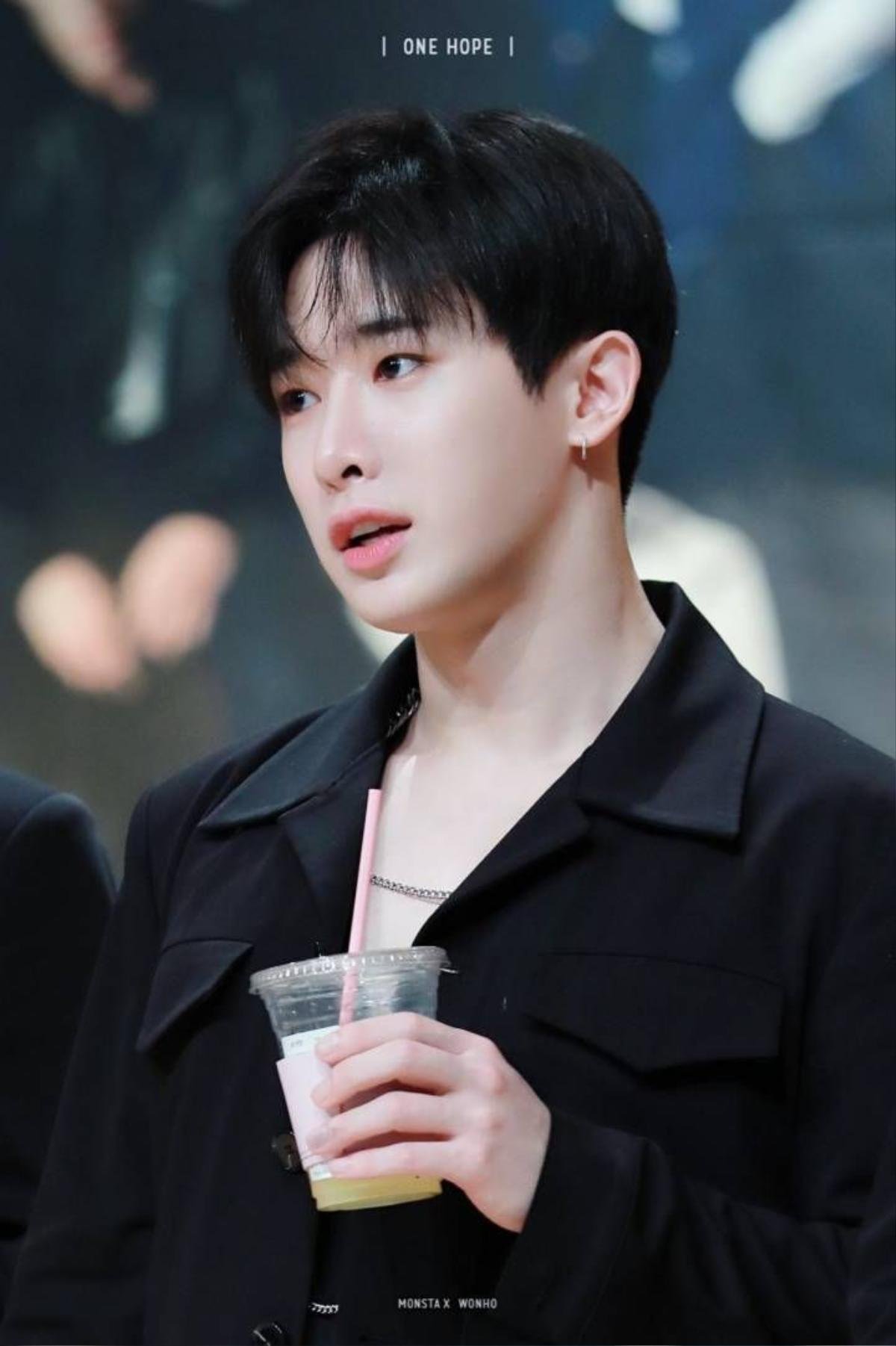 Sau khi bị vạch trần loạt bê bối đời tư, Wonho chính thức rời Monsta X Ảnh 1