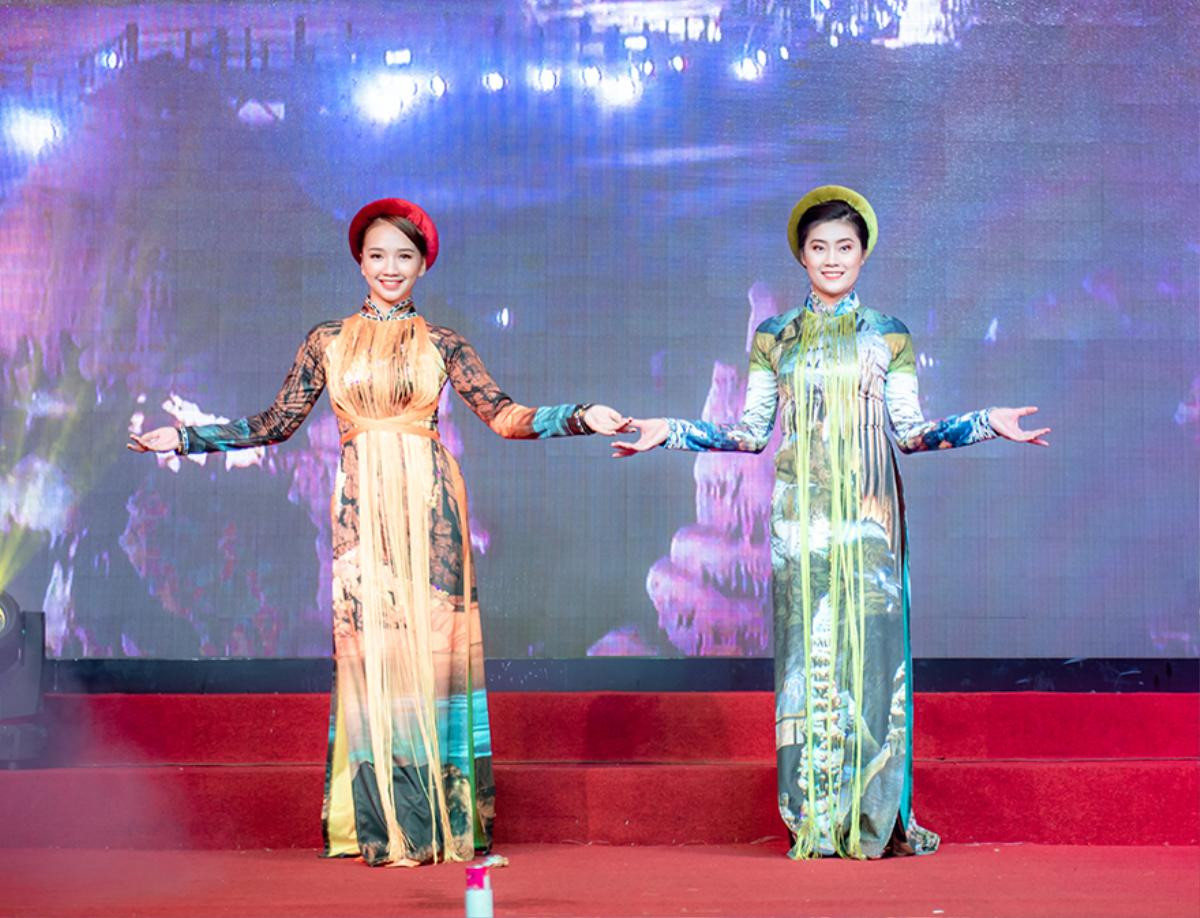 Miss Grand International Việt Nam 2015 Nguyễn Lệ Quyên diễn áo dài xuất thần như 'lên đồng' Ảnh 14