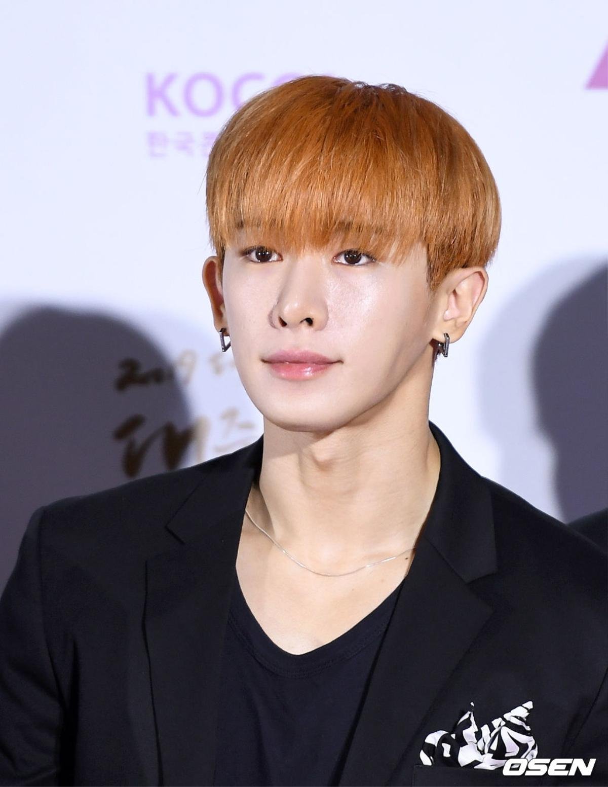 Đây là hình ảnh 'rầu rĩ', sân khấu cuối cùng của Wonho trước 1 ngày rời Monsta X Ảnh 9