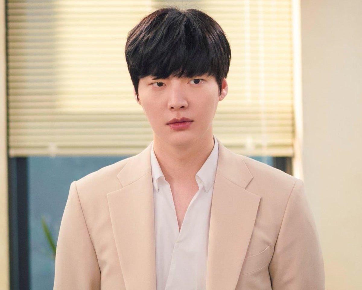 Ahn Jae Hyun tiết lộ lý do đóng phim 'People With Flaws' cùng Oh Yeon Seo Ảnh 3