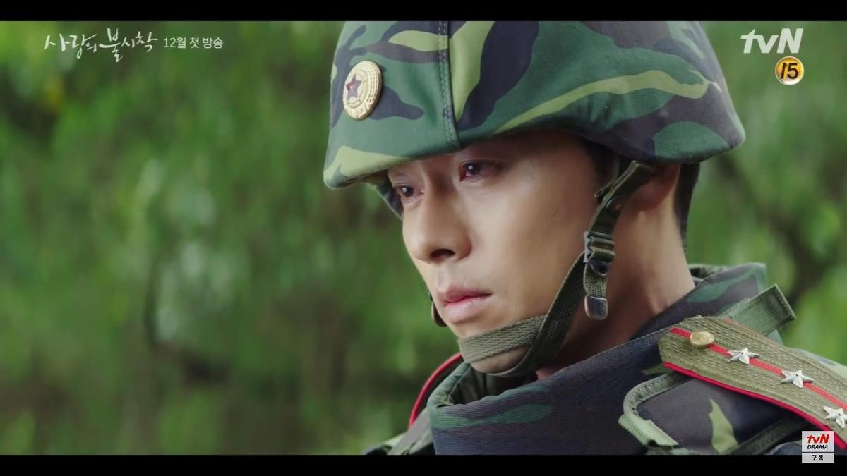 'Crash Landing on You': Son Ye Jin rơi thẳng vào người Hyun Bin và cái kết bất ngờ Ảnh 14