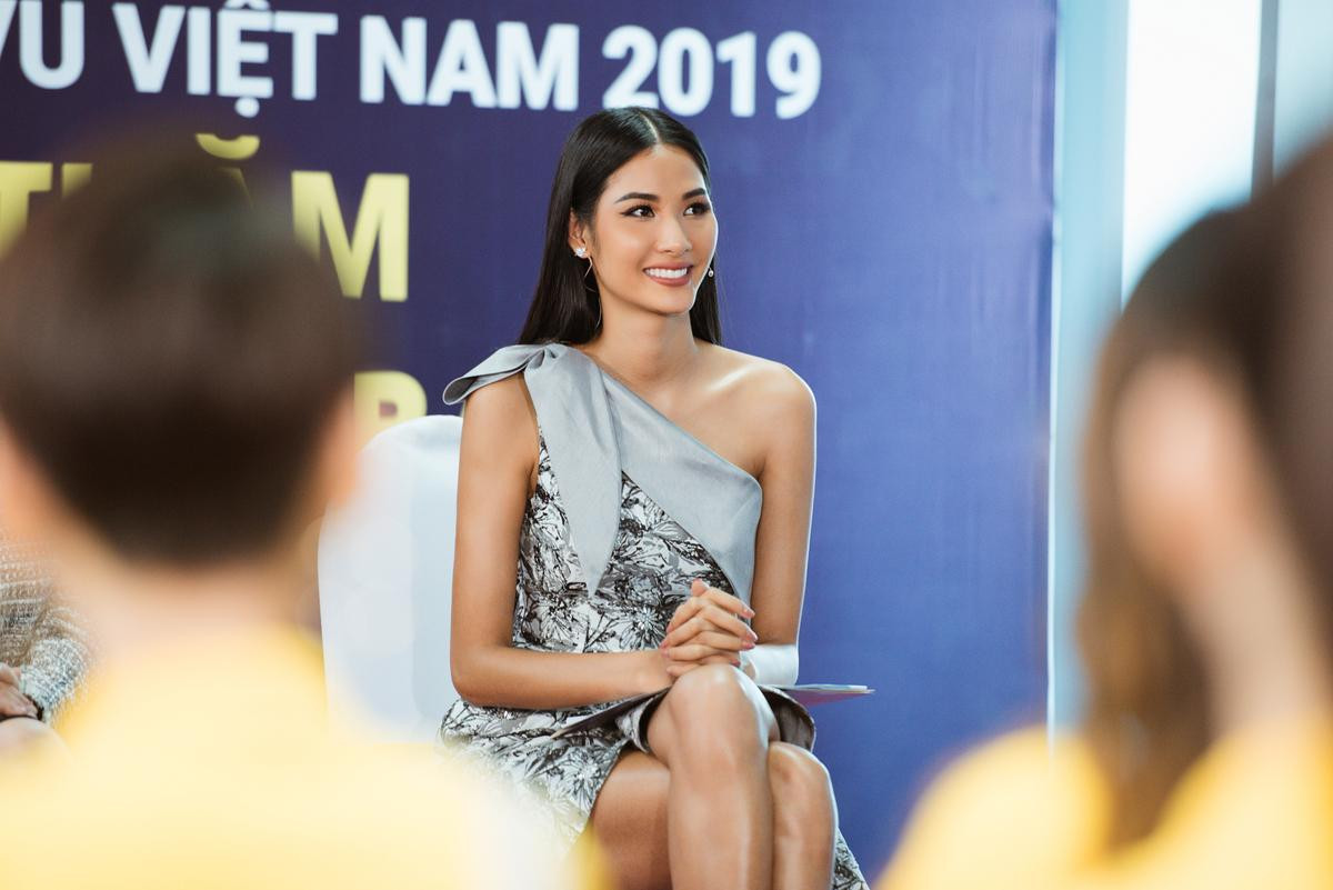 Tập 5 Miss Universe Vietnam 2019: Thúy Vân 'trôi' xuống hạng 32, Nguyễn Diana chiến thắng thuyết phục Ảnh 1