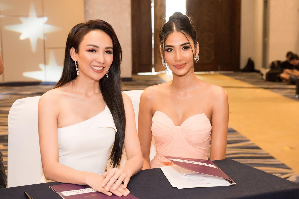 'Host' Miss Universe Vietnam 2019 Hoàng Thùy đẹp quyền lực, bất ngờ 'đụng độ' Hương Giang vì ủng hộ Diana Nguyễn Ảnh 6