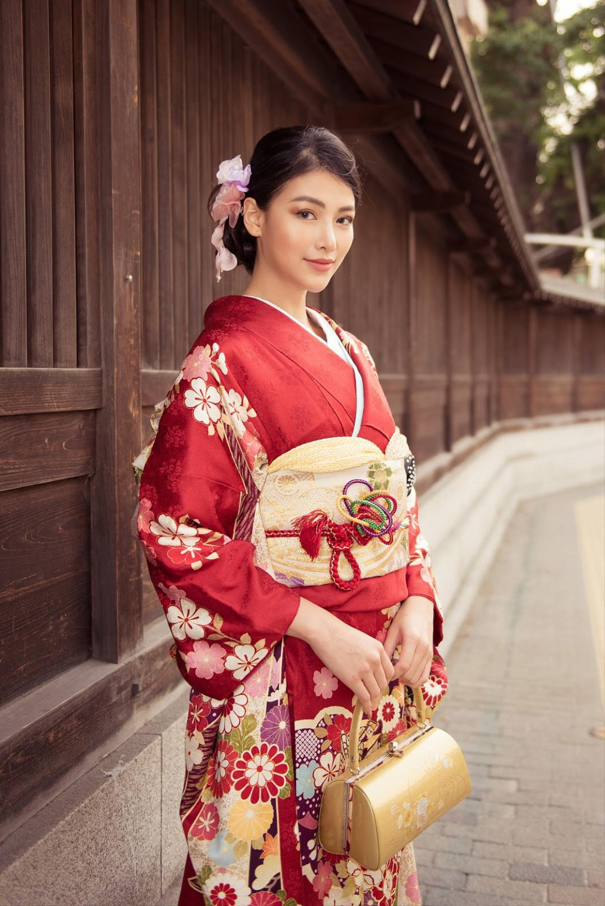 Thúy Vân - Phương Khánh - Tiểu Vy - Tường San đẹp bất phân thắng bại khi diện Kimono Ảnh 5