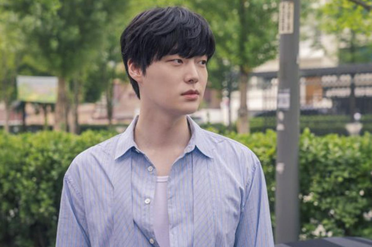 Phim 'People With Flaws' tung poster đầu tiên: Oh Yeon Seo 'mắt chữ A mồm chữ O' khi bị Ahn Jae Hyun hét vào mặt Ảnh 2