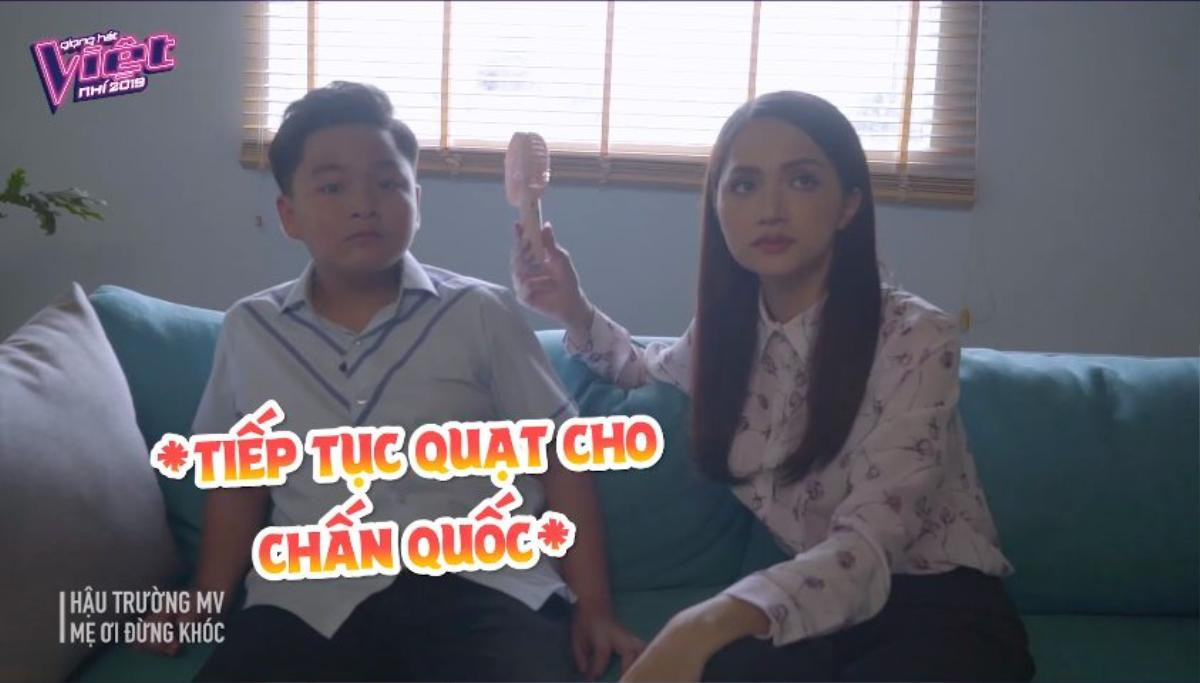 Nhìn Chấn Quốc được 'cưng nựng' thế này, thí sinh The Voice Kids 2020 sẽ về hết đội Hương Giang Ảnh 3