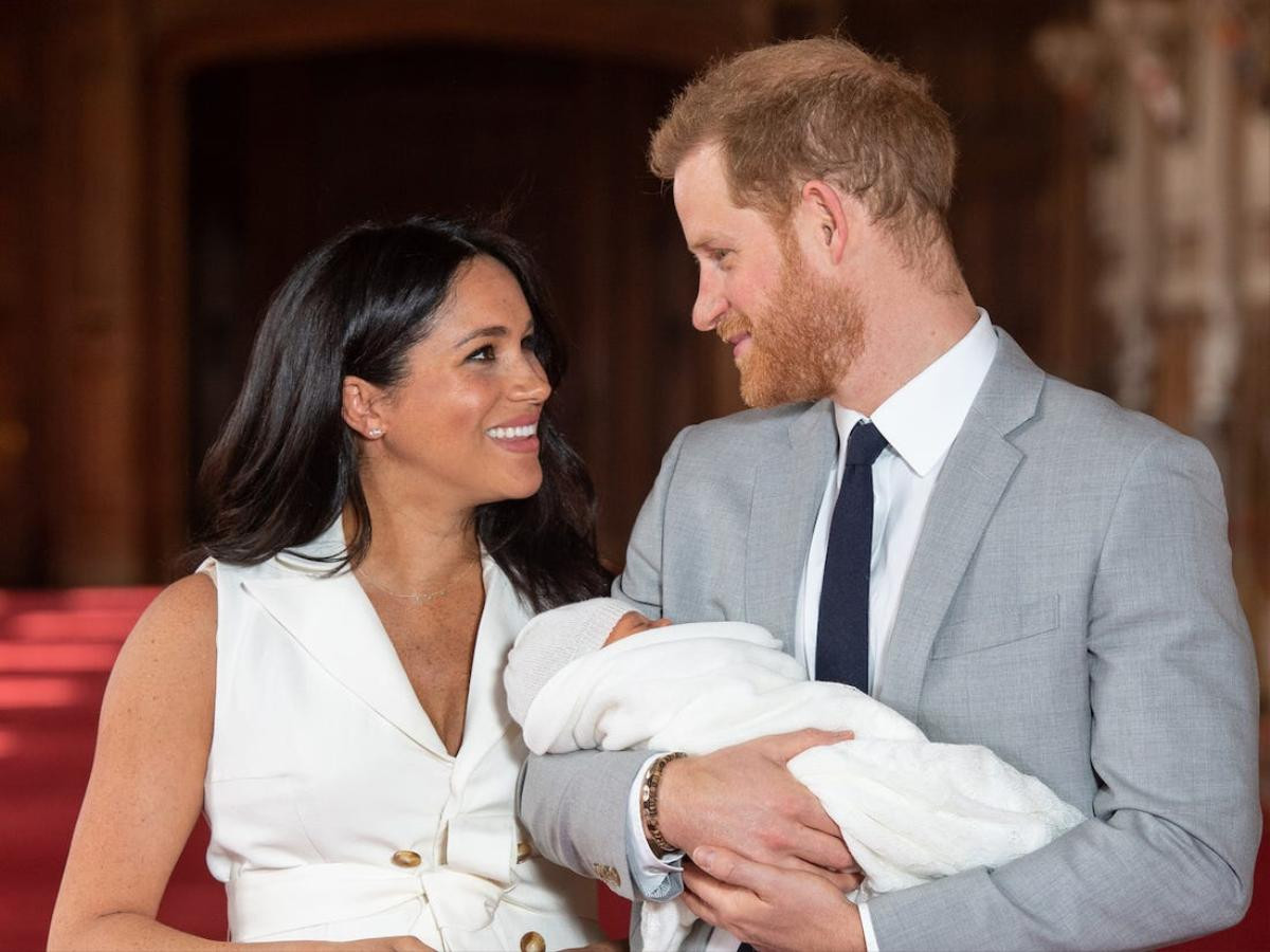 Ngán ngẩm hoàng gia Anh đến mức muốn bỏ về Mỹ, cuối cùng Meghan Markle vẫn ở lại cung điện vì lý do này Ảnh 5