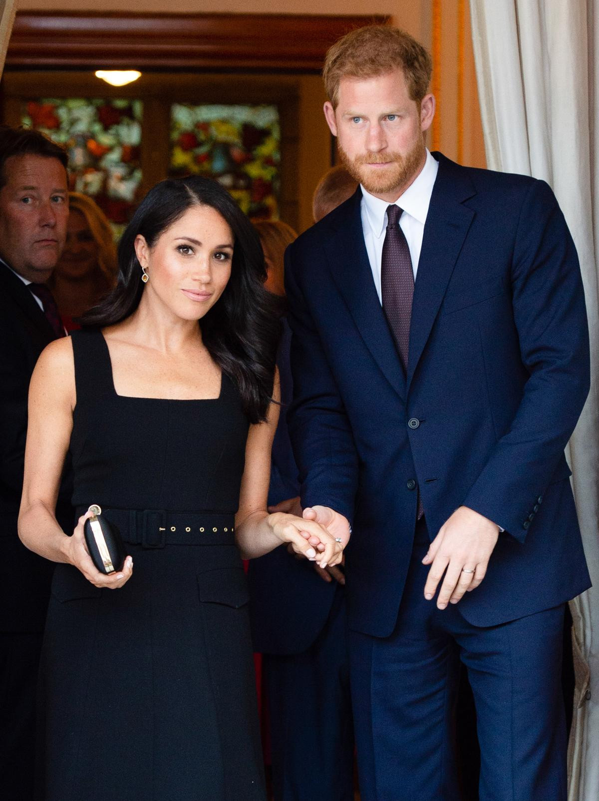 Ngán ngẩm hoàng gia Anh đến mức muốn bỏ về Mỹ, cuối cùng Meghan Markle vẫn ở lại cung điện vì lý do này Ảnh 7