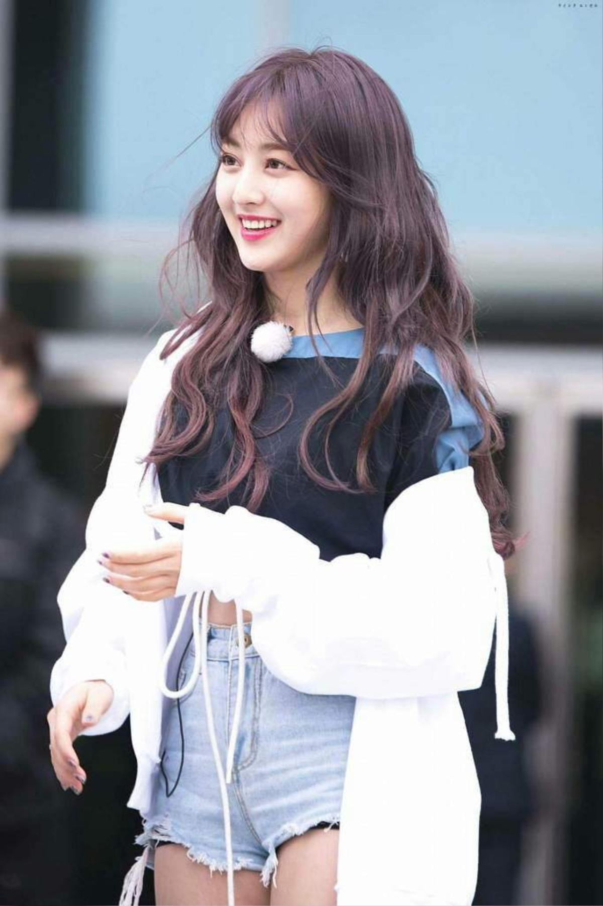 Jihyo (Twice) 'chơi lớn' với màu tóc mới, fan liệu có trầm trồ? Ảnh 1