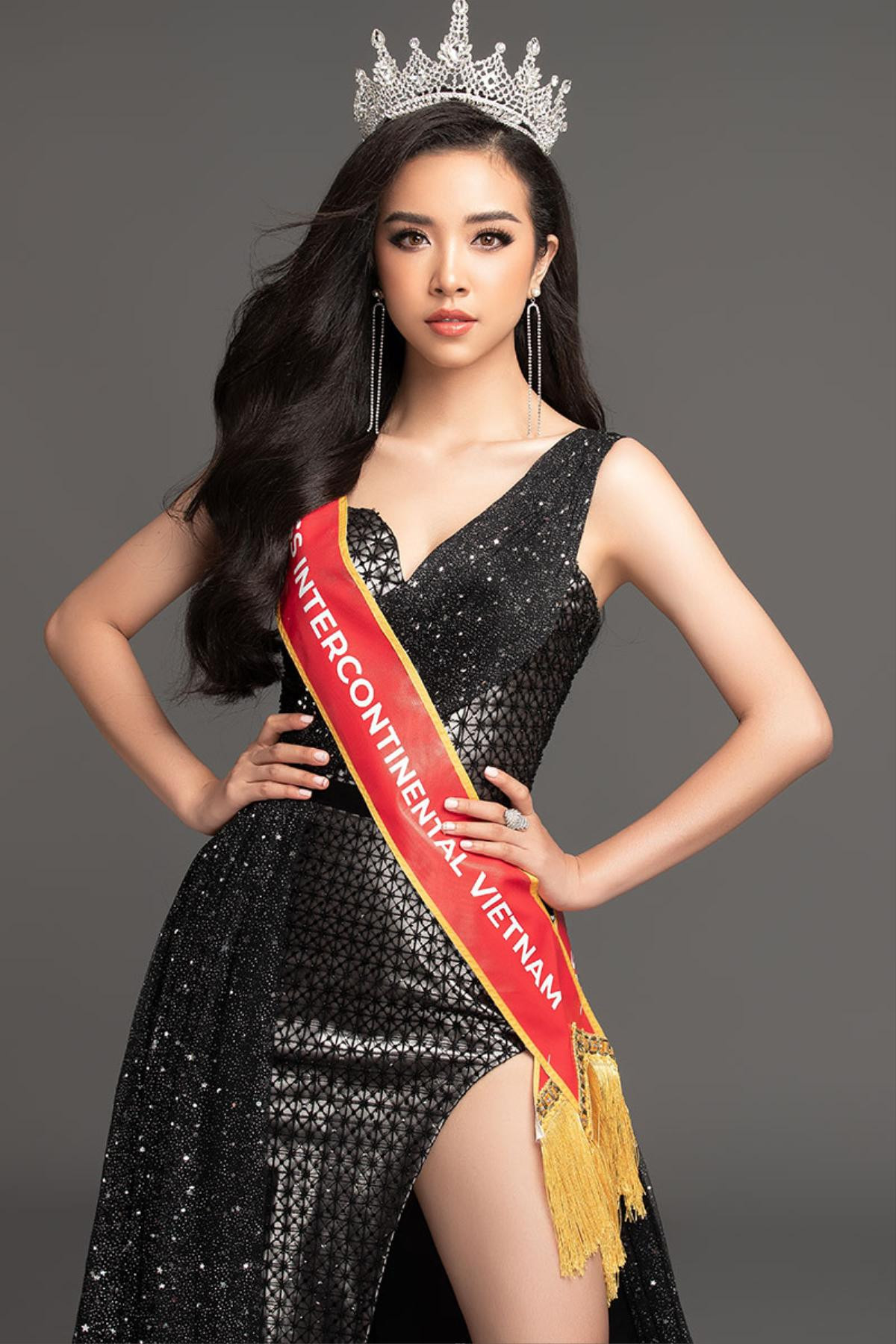 Á hậu Thúy An khoe body hút mắt, xuất hiện nổi bật trên trang chủ Miss Intercontinental Ảnh 4