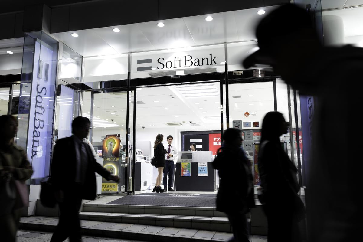 SoftBank hé lộ trái đắng khó nuốt từ những khoản đầu tư vào WeWork, Uber Ảnh 1