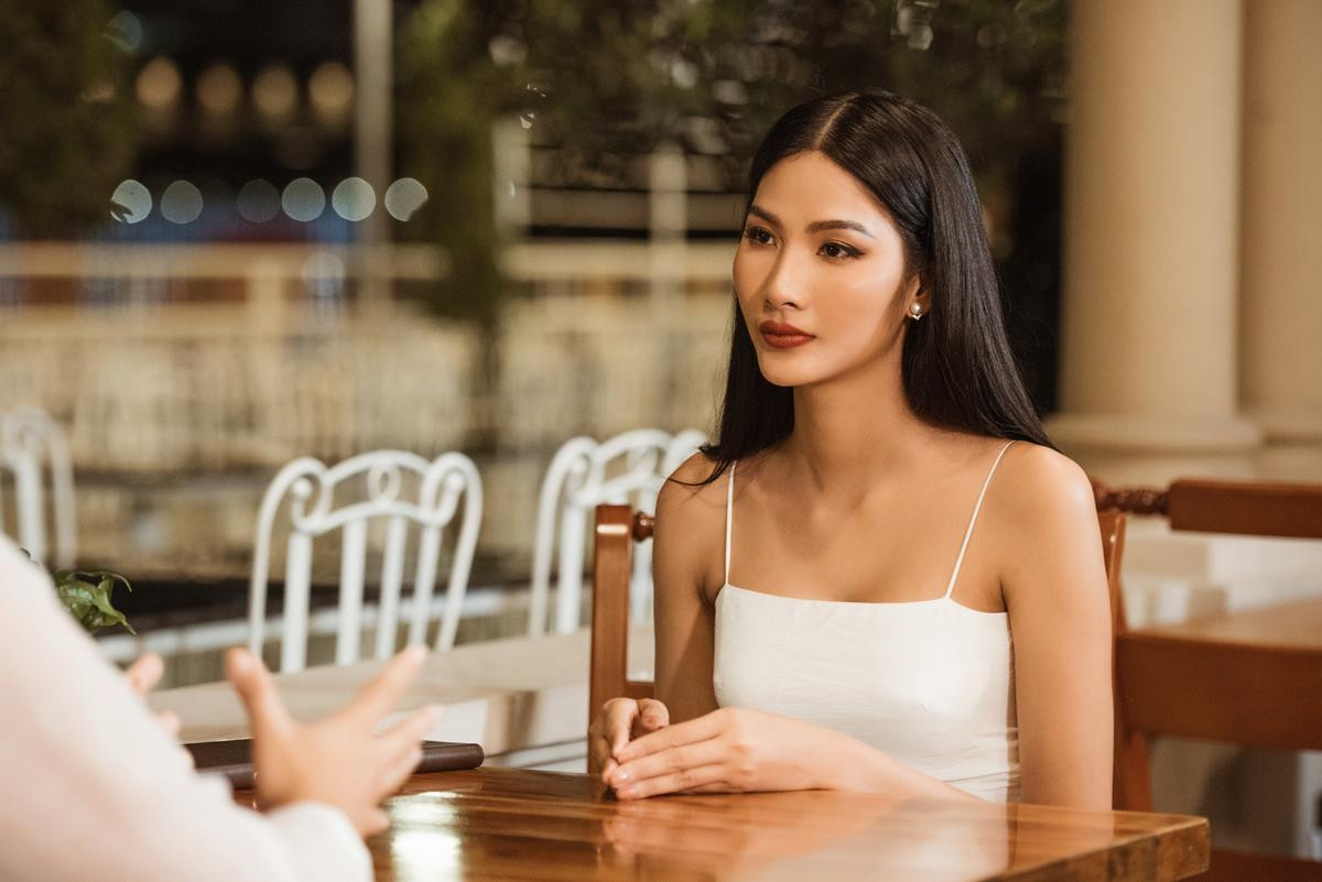 Tự tin về ngoại ngữ, liệu Hoàng Thùy có vào Top 5 Miss Universe 2019 để trổ tài ứng xử? Ảnh 13