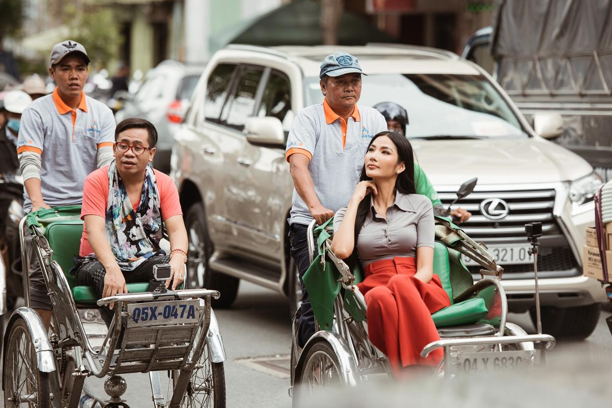 Thầy dạy catwalk của H'Hen Niê 3 lần liên tiếp khẳng định Hoàng Thùy sẽ đăng quang Miss Universe 2019 Ảnh 5