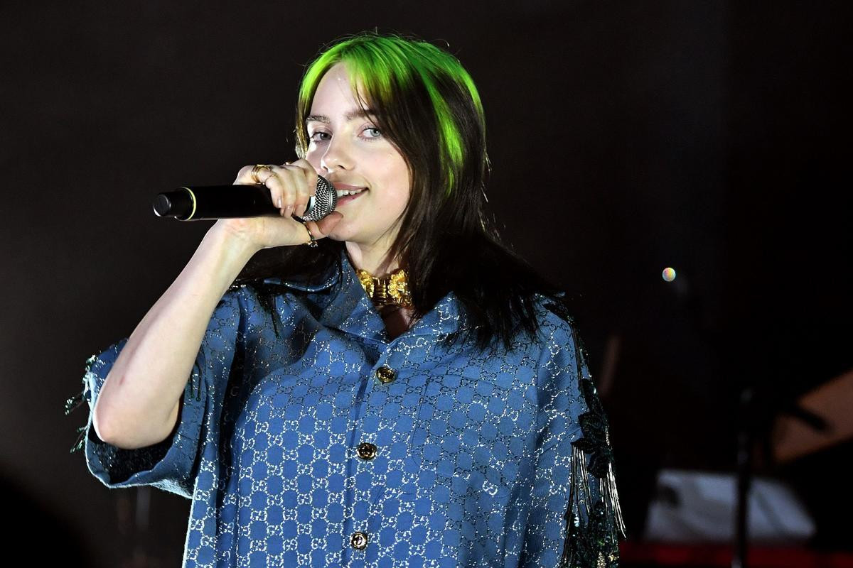 Mái tóc nham nhở vì bị nhuộm hỏng của Billie Eilish bất ngờ trở thành hot trend Ảnh 10