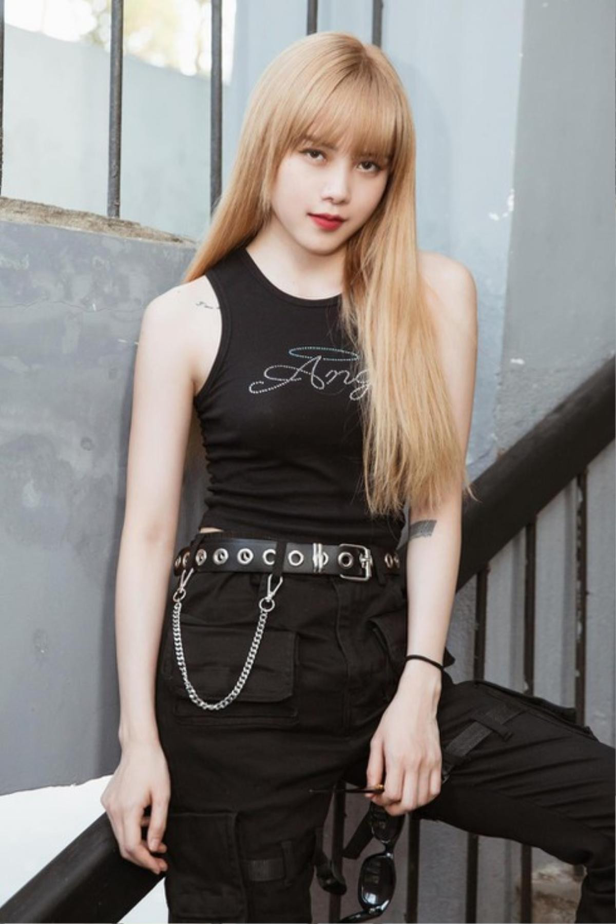 Cười xỉu xem cư dân mạng truy tìm 'chị em thất lạc' của Bảo Thy trong MV mới: Từ Lisa, Tóc Tiên đến Hương Ly Ảnh 10