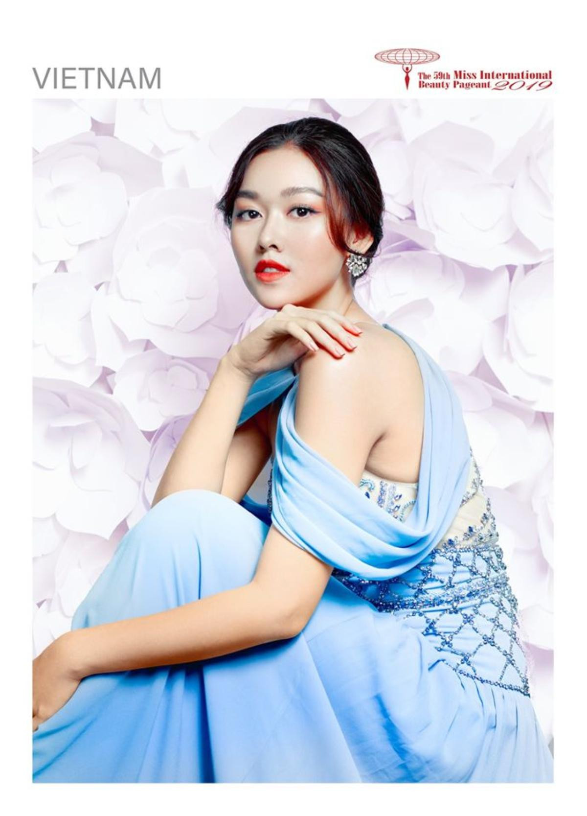 Tường San quá đỗi kiều diễm, nổi bật trong Top 10 thí sinh có ảnh Glam Shot đẹp nhất Miss International 2019 Ảnh 1