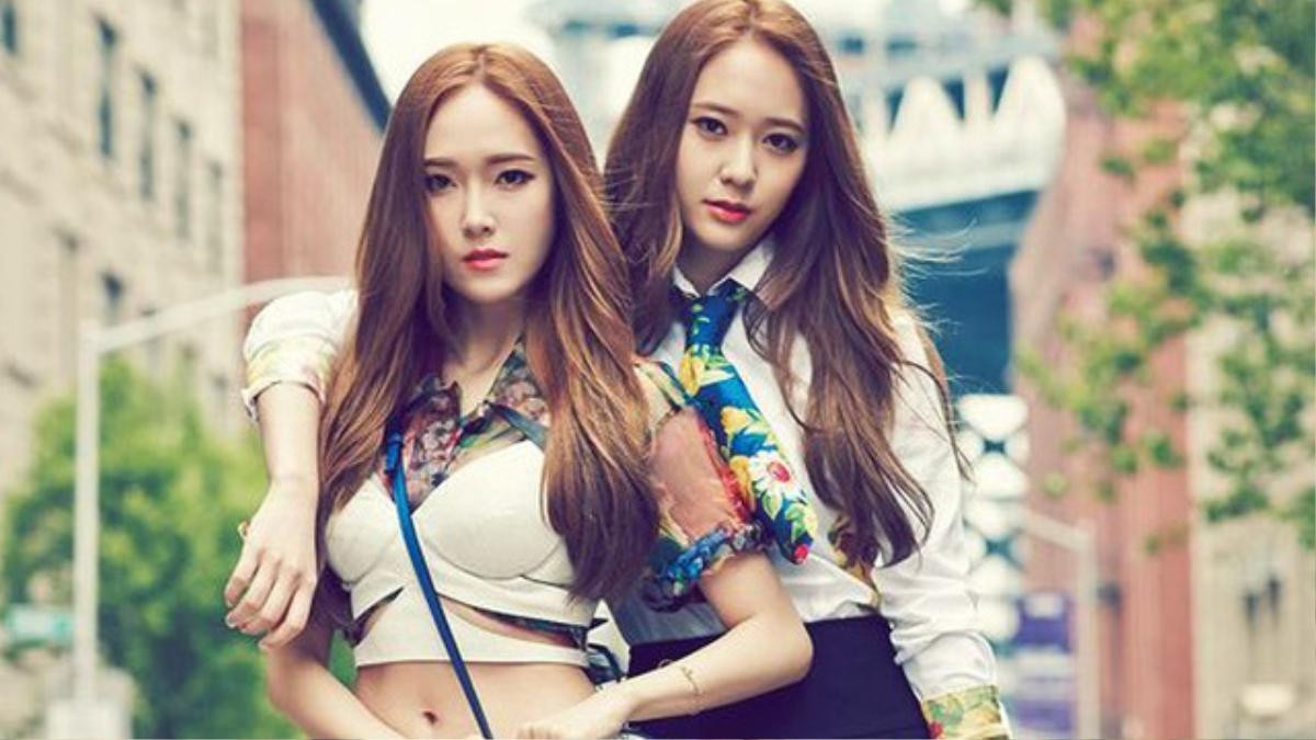 'Chị chị em em' Jessica - Krystal: thương nhau gửi xe cafe đến tận phim trường! Ảnh 4