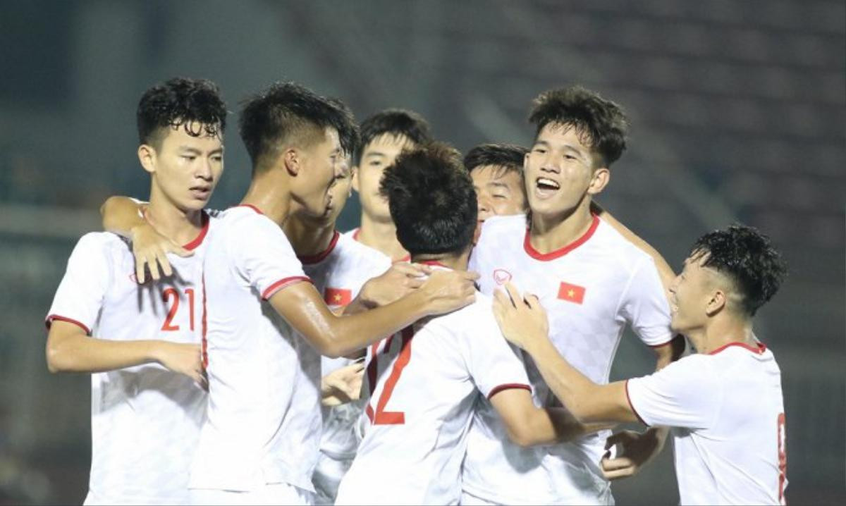 U19 Việt Nam 'dắt tay' Nhật Bản đi tiếp, Thái Lan và Trung Quốc bị loại Ảnh 1