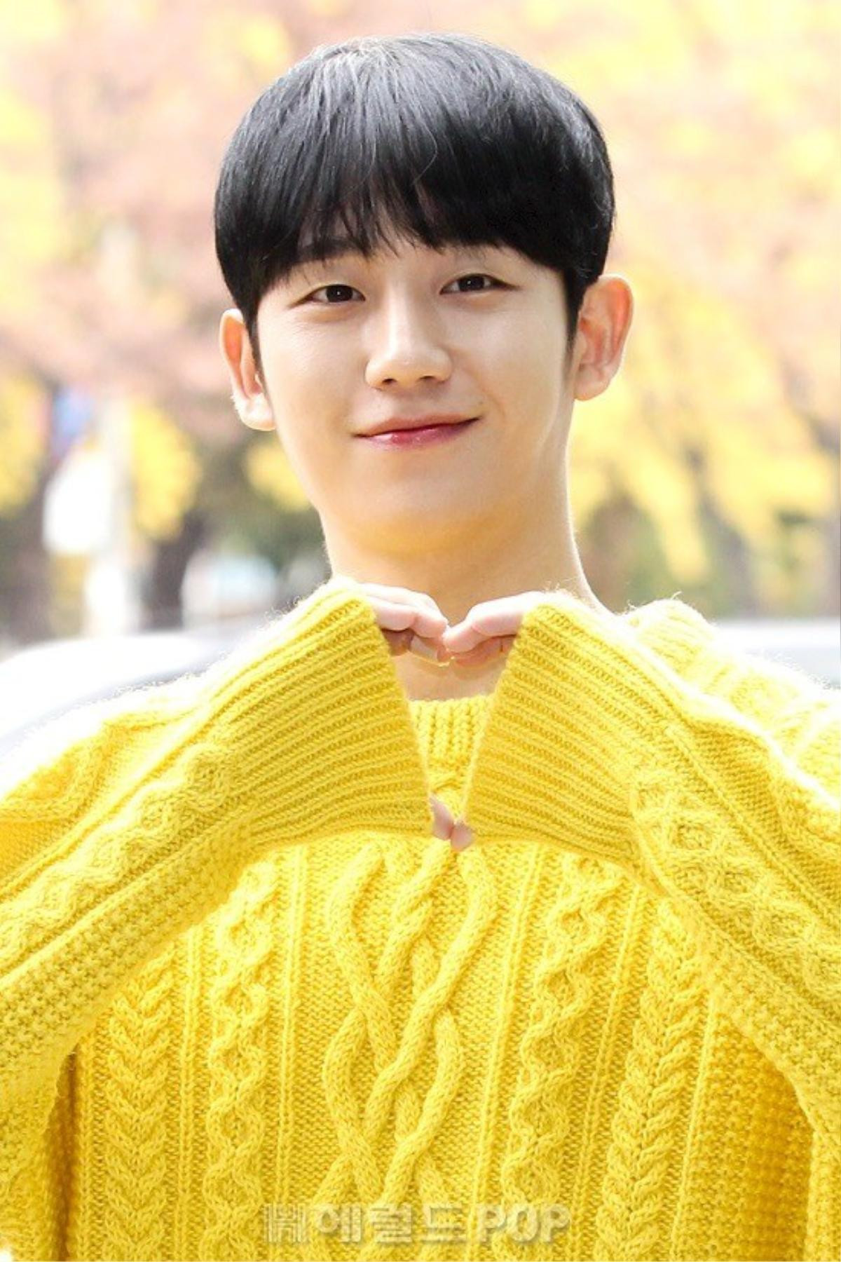 Jung Hae In - Lee Jin Hyuk (Produce X 101) và Hoa hậu Lee Honey bừng sáng tại trụ sở SBS Ảnh 5