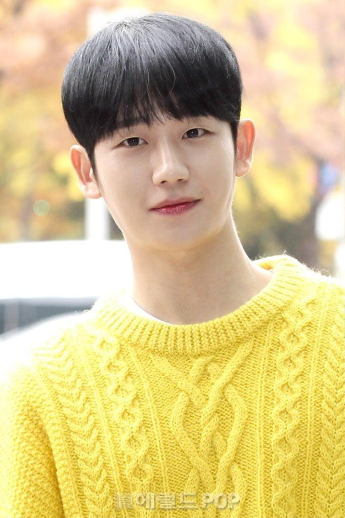 Jung Hae In - Lee Jin Hyuk (Produce X 101) và Hoa hậu Lee Honey bừng sáng tại trụ sở SBS Ảnh 4