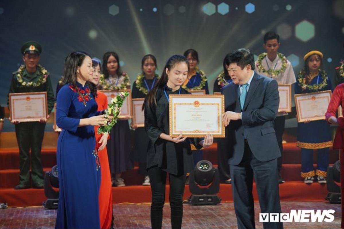 Tuyên dương 120 học sinh, sinh viên, thanh niên dân tộc tiêu biểu năm 2019 Ảnh 2