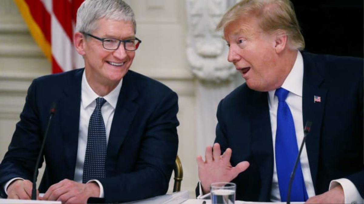 Tim Cook sắp mời ông Donald Trump đến thăm nhà máy Apple Ảnh 2