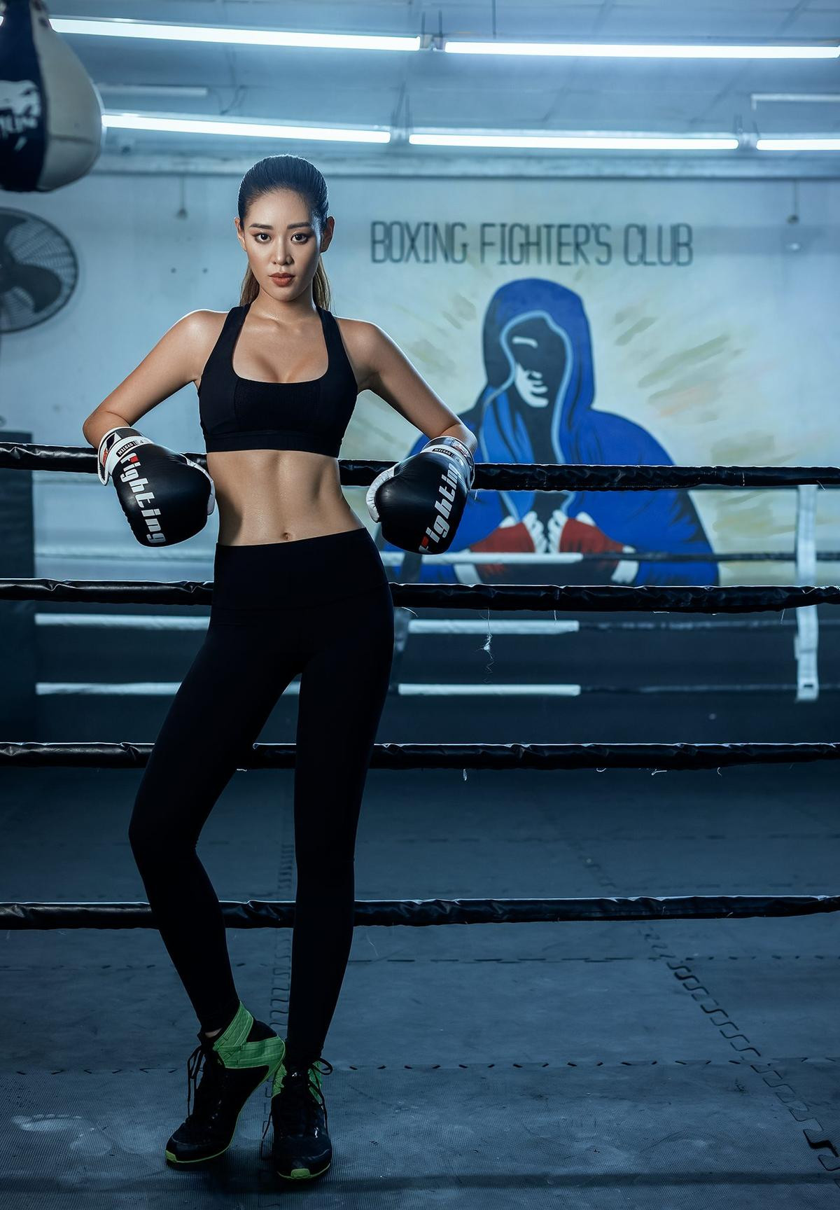 Rũ bỏ vẻ ngọt ngào, Khánh Vân gây bất ngờ khi khoe eo thon hút mắt, tập boxing cực ngầu Ảnh 6