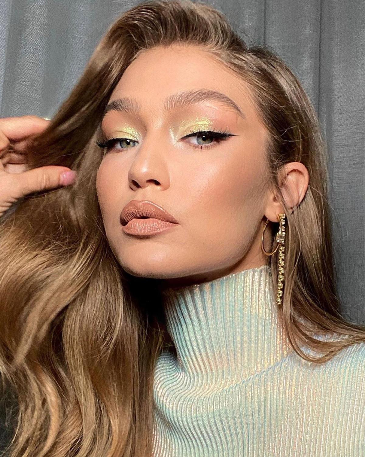 Chỉ dùng mỹ phẩm giá rẻ, lớp trang điểm ‘mắt nâu môi trầm’ của Gigi Hadid gây sốt trên thảm đỏ Ảnh 3