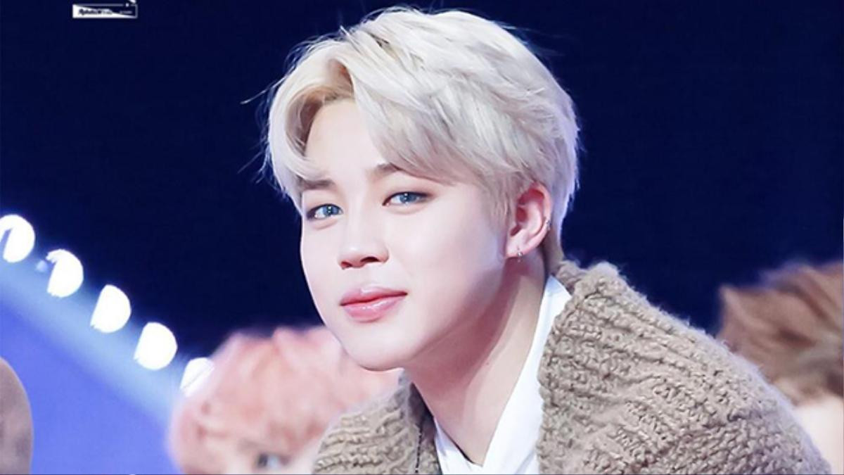 Jimin (BTS) khiến các fan phát cuồng bởi phong cách thời trang 'cơm nắm' của mình Ảnh 1